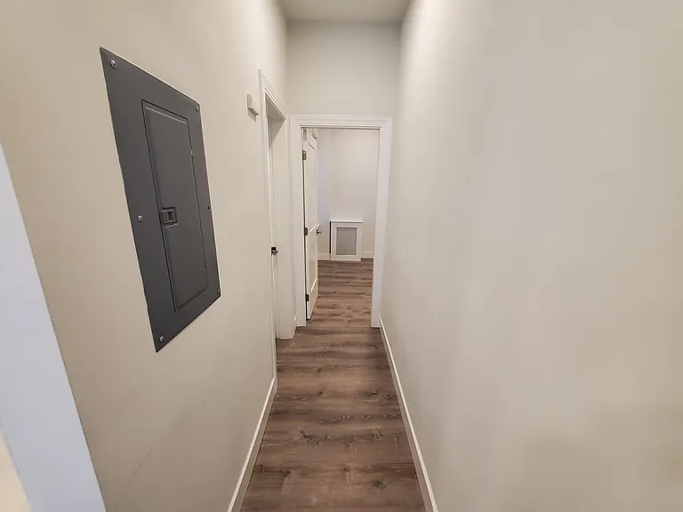 51 Queensberry St #25 — Photo 2