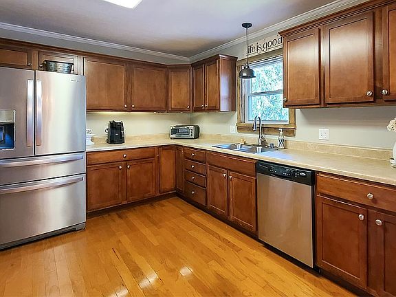 5th image of 9942 San Madre Dr
