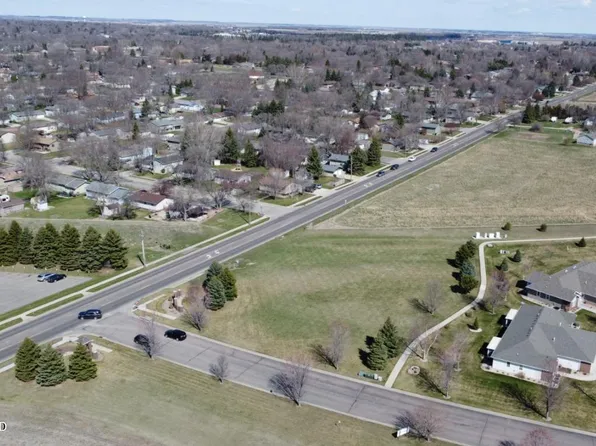 La B1 Dakota Cmns, Goodwin, SD 57238