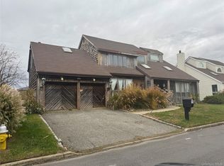815 Anthony Drive, Lindenhurst, NY