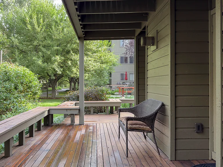 1428 Cottonwood Condominium Dr — Photo 12