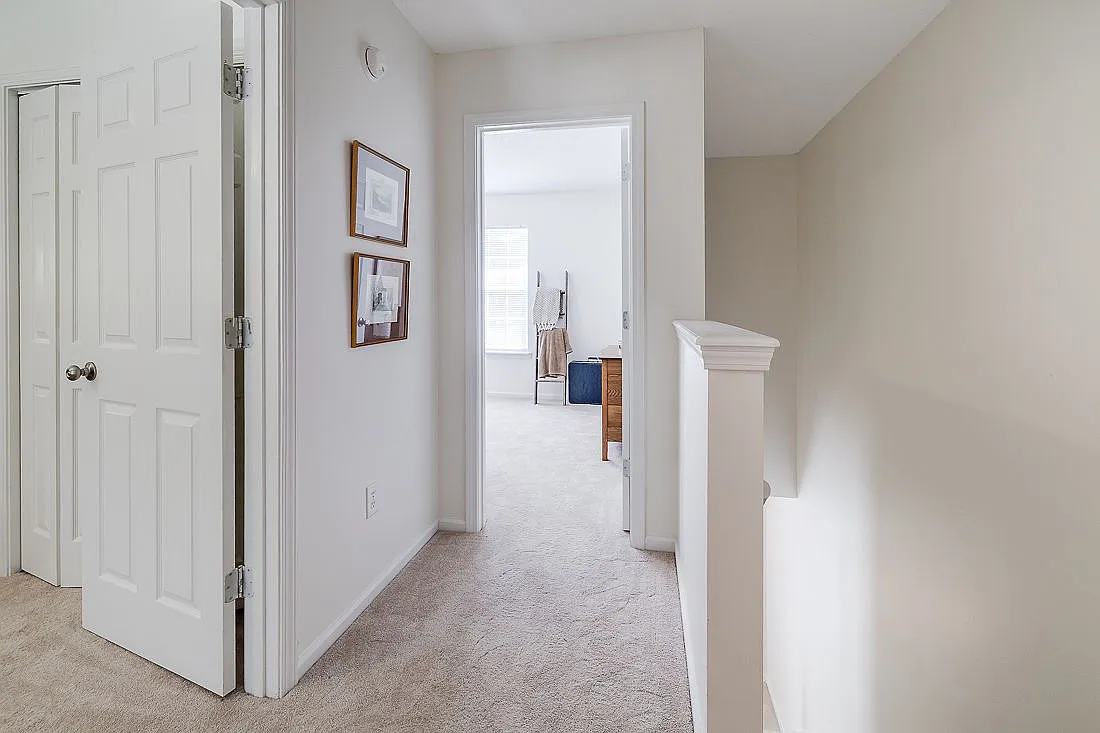 2 bed, 1020 sqft, $1,450 — Photo 3