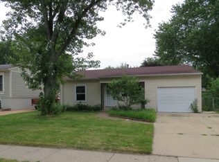 519 Parkside Ave, West Chicago, IL 60185