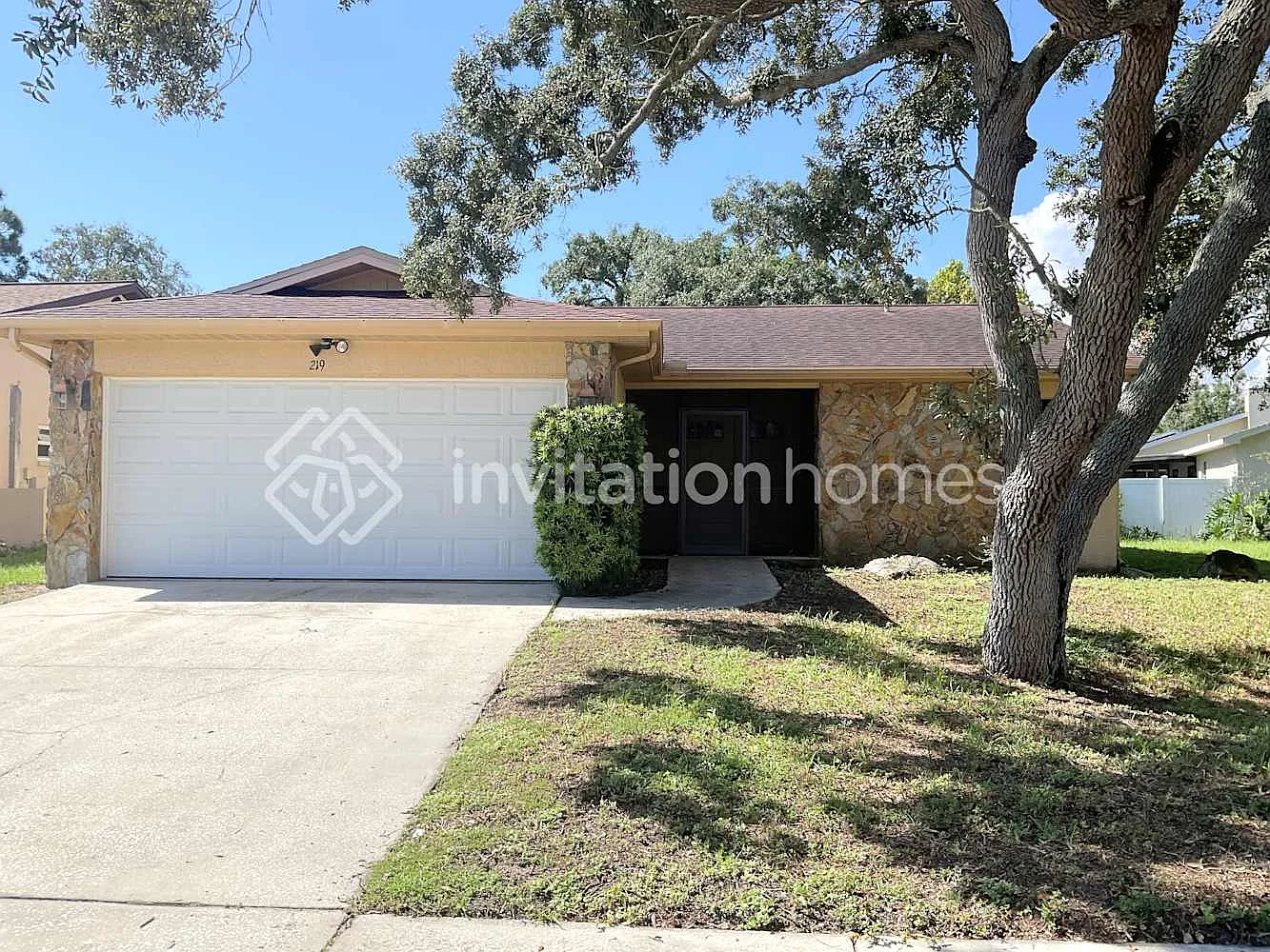 219 Whisper Lake Rd Palm Harbor, FL 34683 — Photo 1