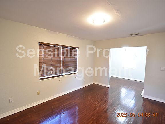4th image of 2801 Sanders Dr