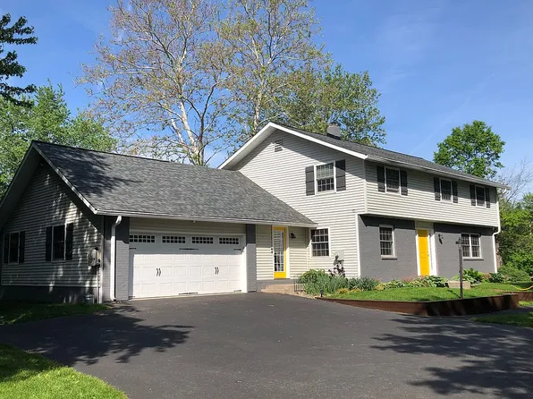 930 Johnson Dr, Gettysburg, PA 17325