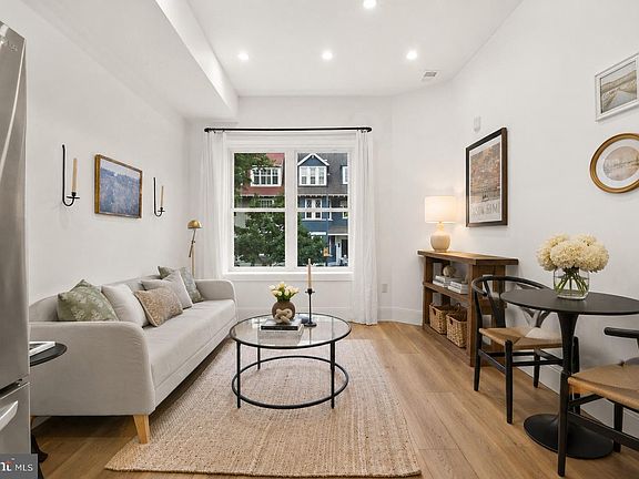 4th image of 2517 Ontario Rd NW #3