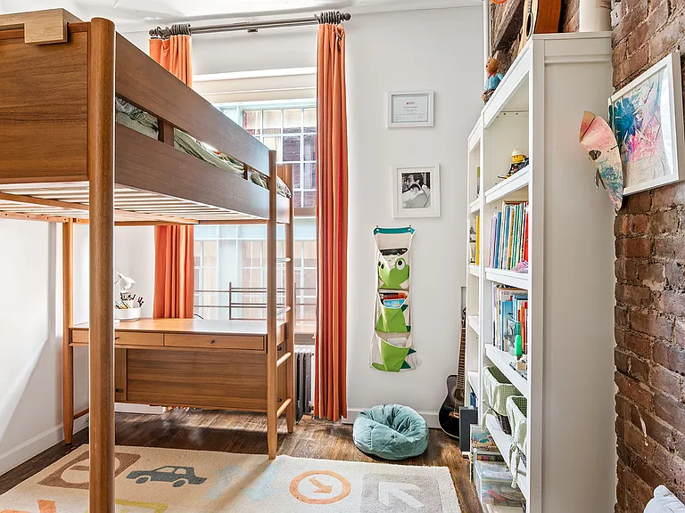 160 Chambers St #3 — Photo 8