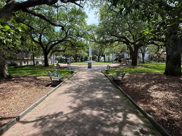 34 Chalmers St #1, Charleston, SC 29401