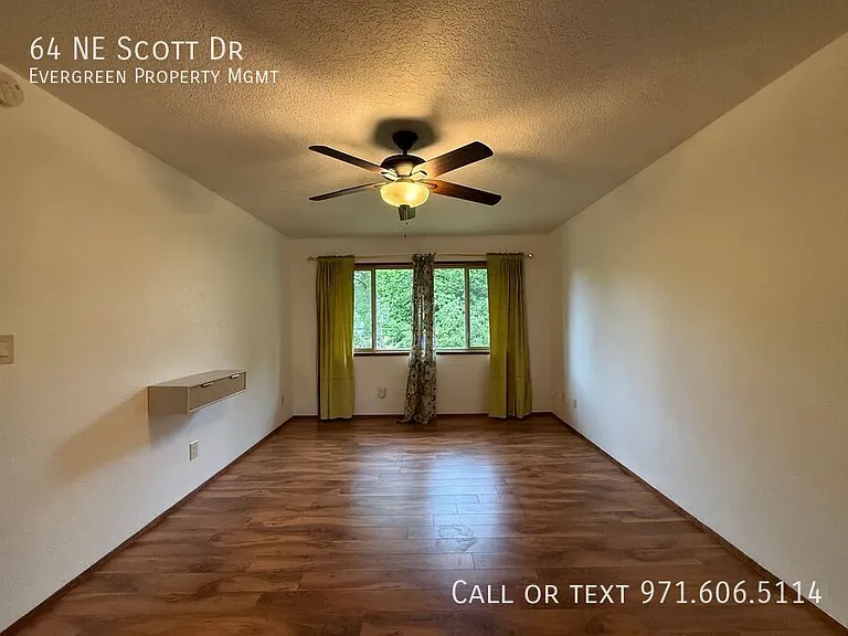 64 NE Scott Dr — Photo 34
