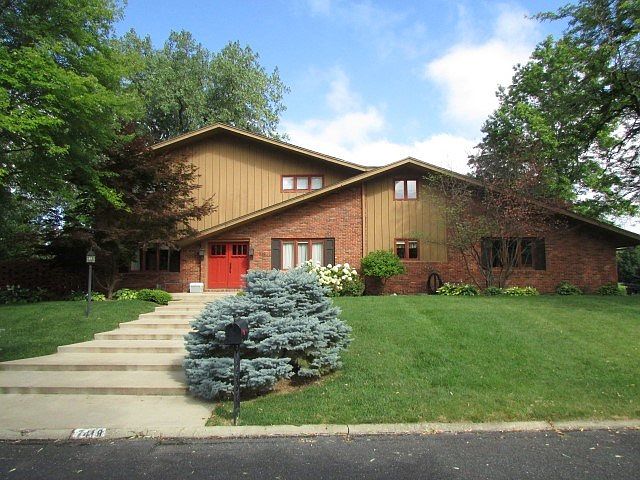 1st image of 7419 N Windsor Ln