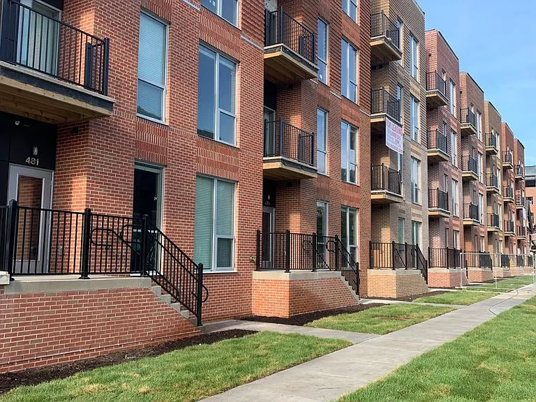 Augusta Place — Photo 12