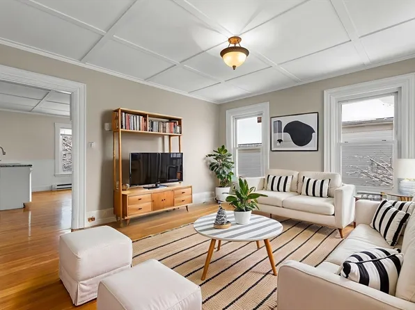 19 Trask St #2, Gloucester, MA 01930