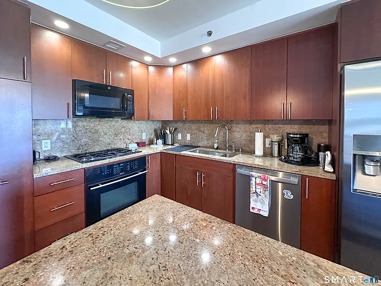 1 Broad St #12B — Photo 11