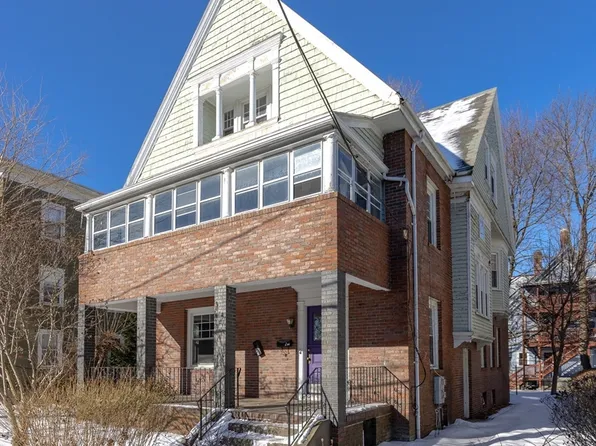 16 Leicester St, Brighton, MA 02135