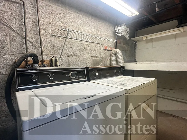 505 N Halagueno St #B — Photo 7
