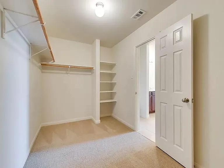 Master room closet