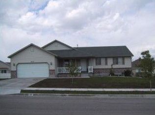 1217 Cedarwood Rd, Tooele, UT 84074