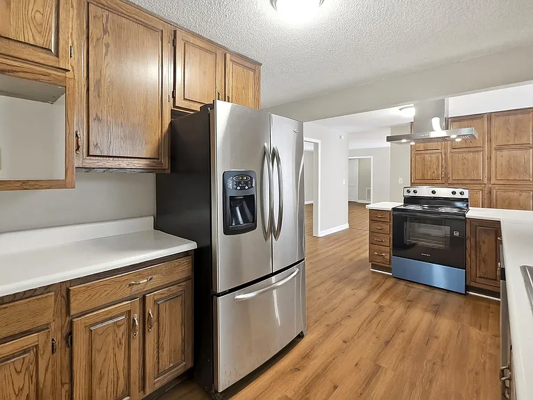 5949 James Rd — Photo 8