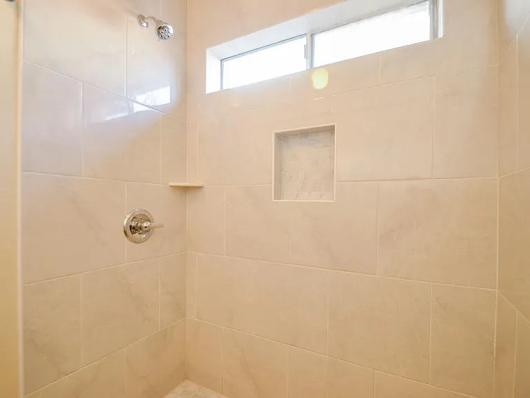 9414 Kingsvalley St — Photo 18