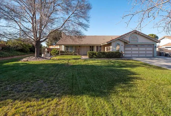 4737 Alojar Ln — Photo 1
