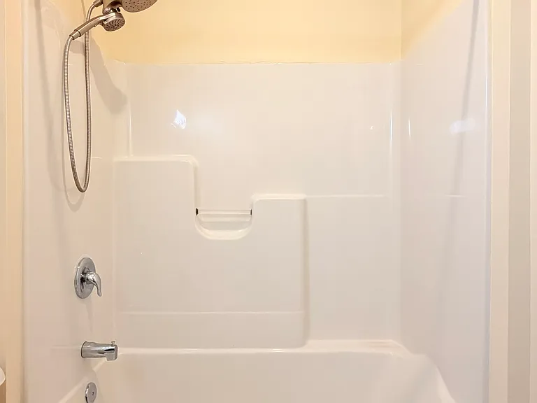 191 College St #208 — Photo 39