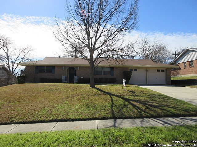 1st image of 3710 Oak Trl