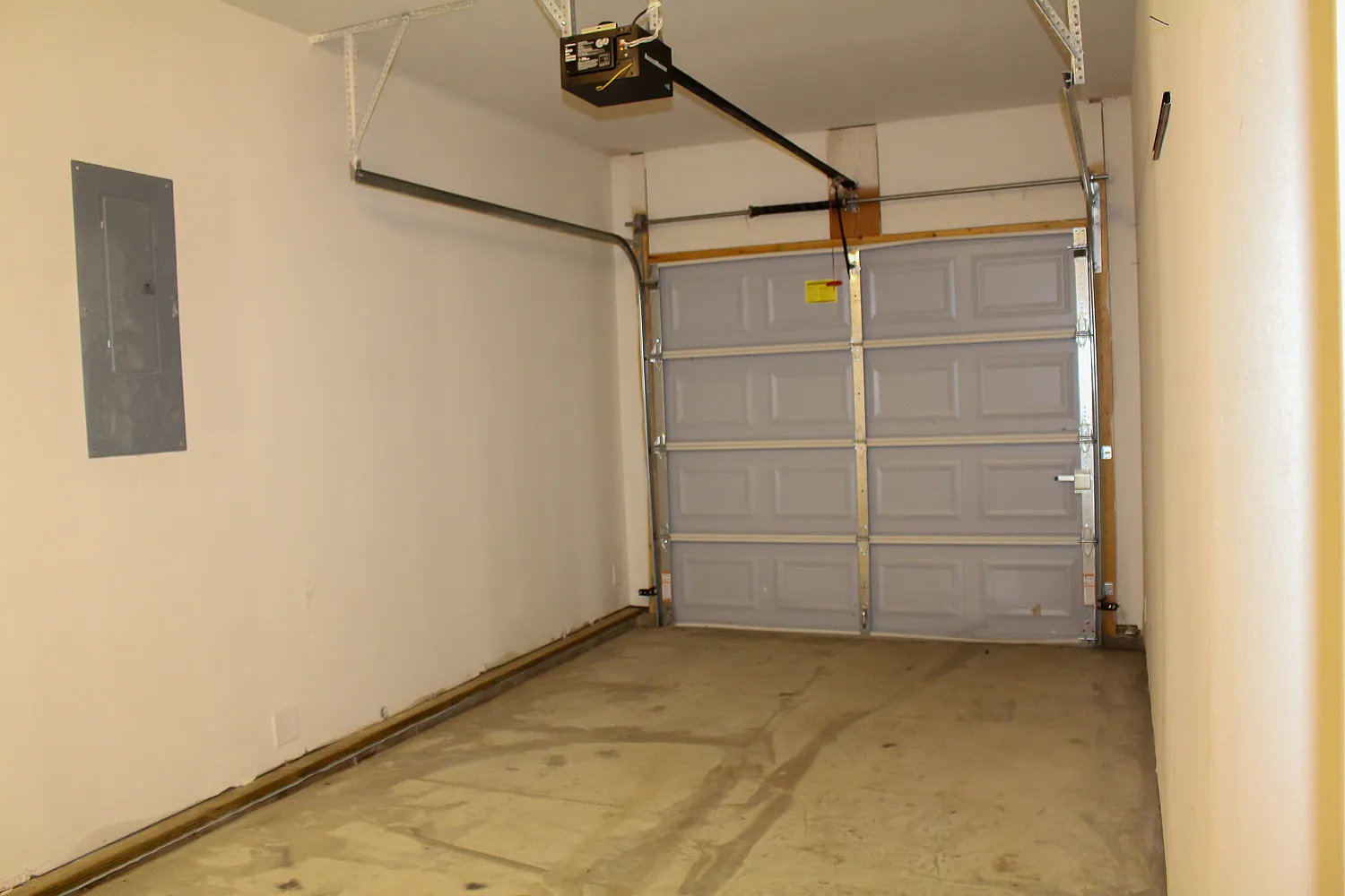 3 bed, 2.5 bath, 1302 sqft, $1,889 — Photo 4