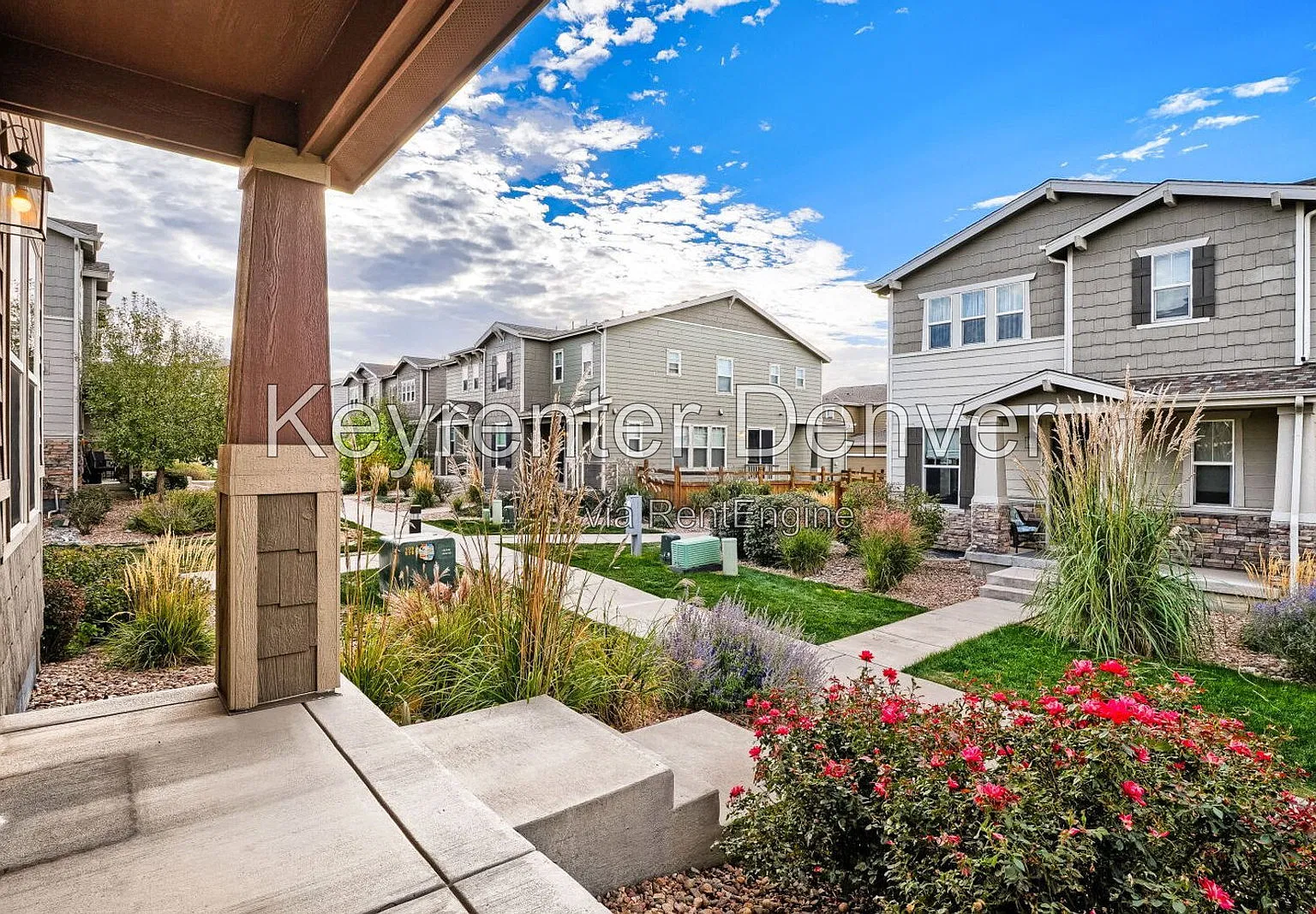 3 bed, 3.0 bath, 2208 sqft, $2,790 — Photo 2