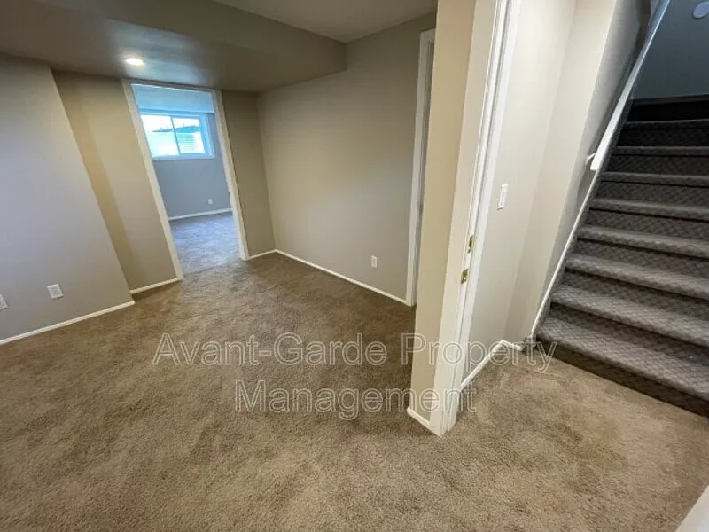 Building Photo - 21 Chippewa Rd #BASEMENT