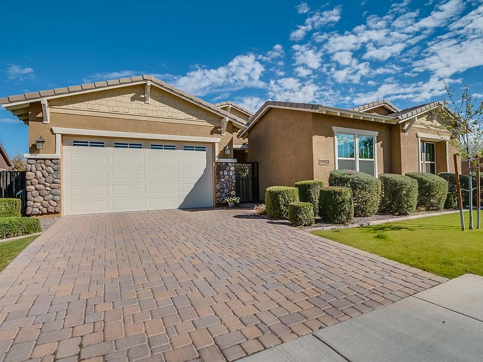 Paver driveway
