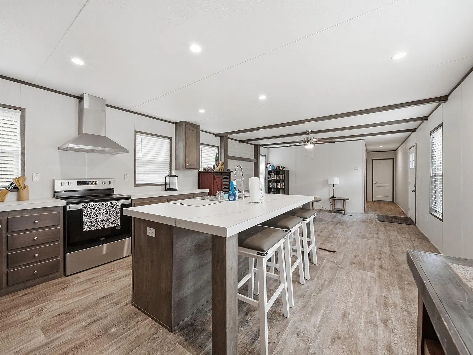 3 bed, 2.0 bath, $1,400 — Photo 3