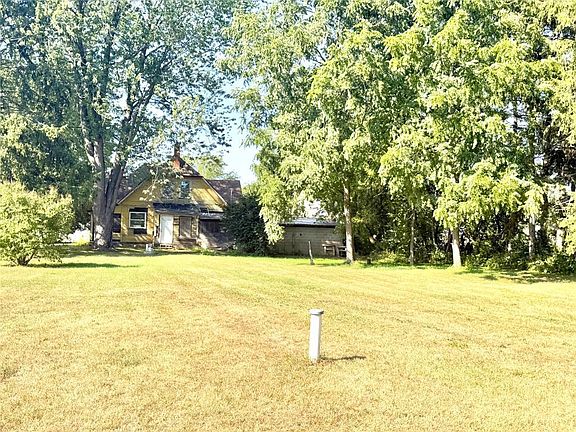 2nd image of W11463 Halstead Street