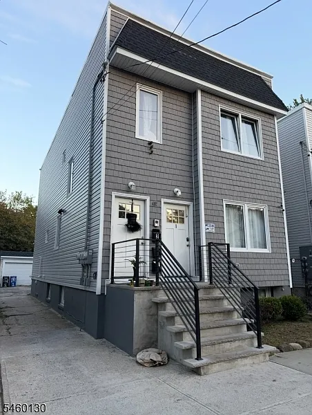 492 S 20th St #1