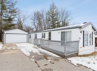 4141 Berwick Dr, Des Moines, IA 50320