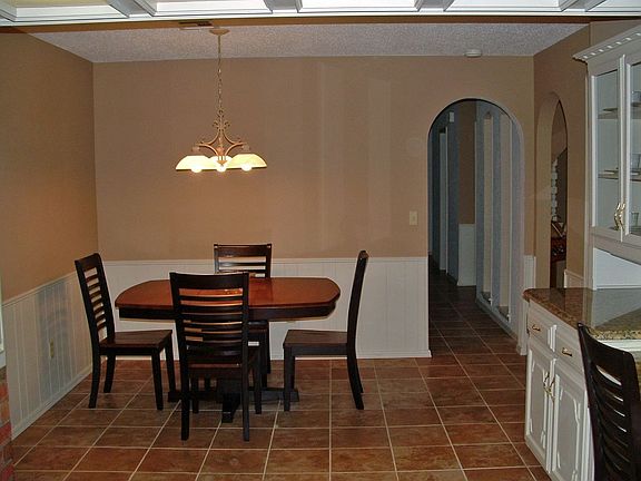3rd image of 11801 Price Dr