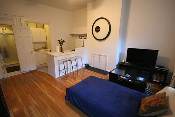 Rented by Aether Property Group | media 20