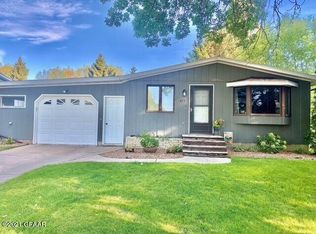 425 Crescent Ave, Crookston, MN 56716