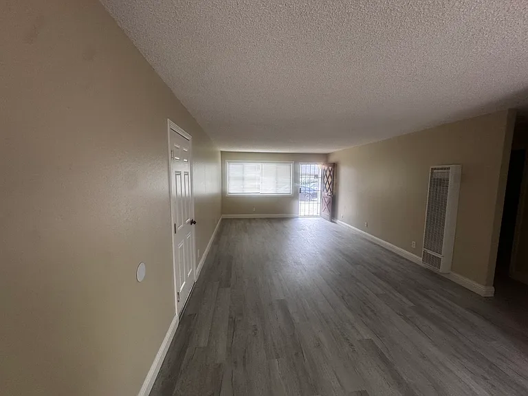485 Willow Ave #485 — Photo 3