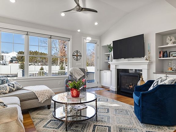 5th image of 15 Rowell Ln #15