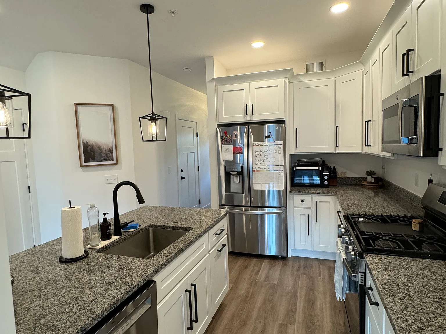 3 bed, 2.5 bath, 1744 sqft, $2,995 — Photo 3