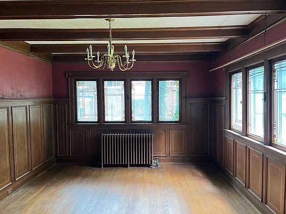 5th image of 1852 Sherman St SE