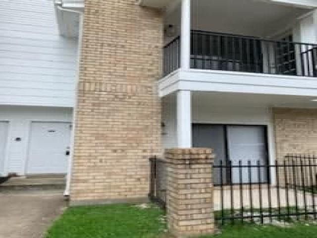 1st image of 1620 Wellington Pl APT 206