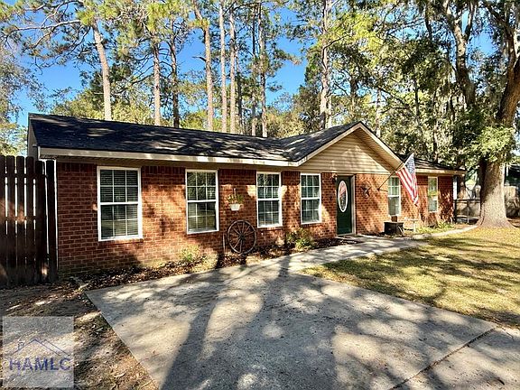 4th image of 1091 Kelly Dr