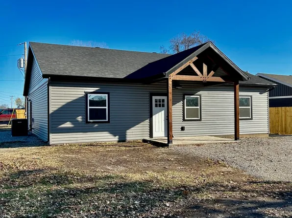 302 S Moreau St, California, MO 65018