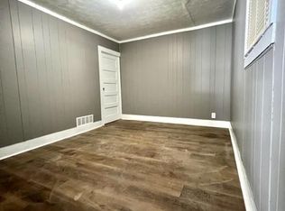 2221 Deer Park Blvd #2, Omaha, NE 68108