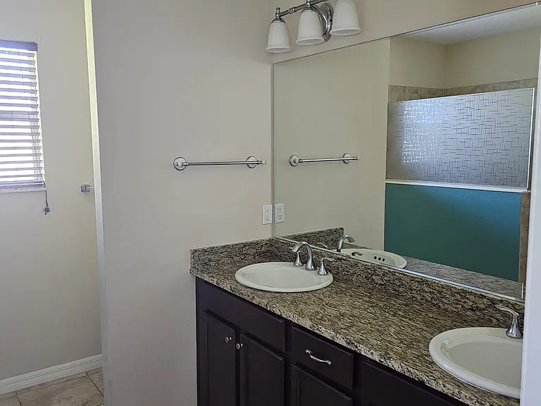 34 Richmond Dr — Photo 22