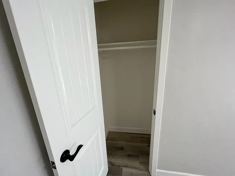 Mississippi Street Apartments — Photo 10