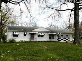 4145 Watkins Rd, Barberton, OH 44203