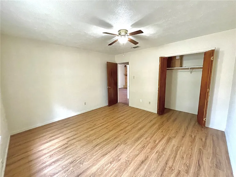 2317 San Pedro Dr — Photo 6